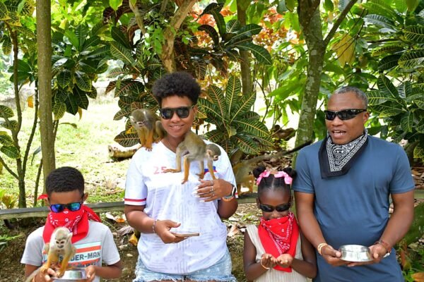 monkey-land-punta-cana-family-monkey-encounter-02 Monkey Land Punta Cana